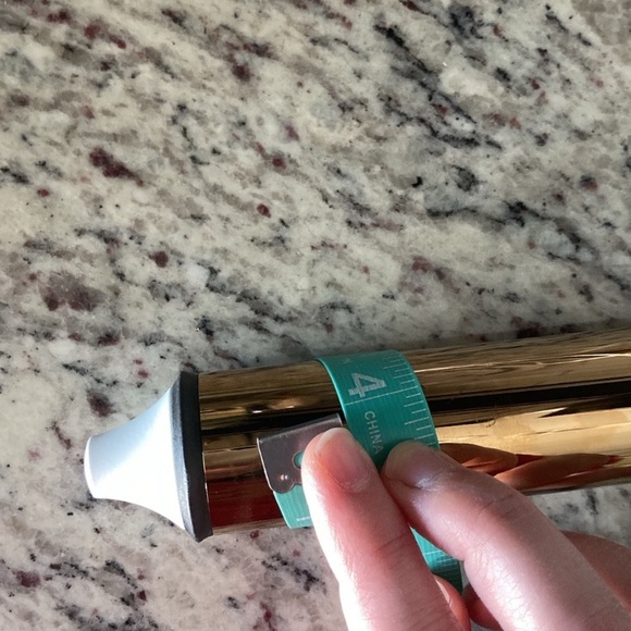 Kristin Ess Soft Wave Titanium Curling Wand, Beachy Waves & Curls 1 1/4" Barrel - Picture 8 of 14